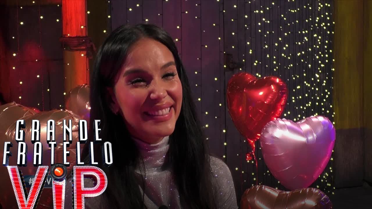 Grande Fratello VIP - Una canzone d'amore per Paola Di Benedetto