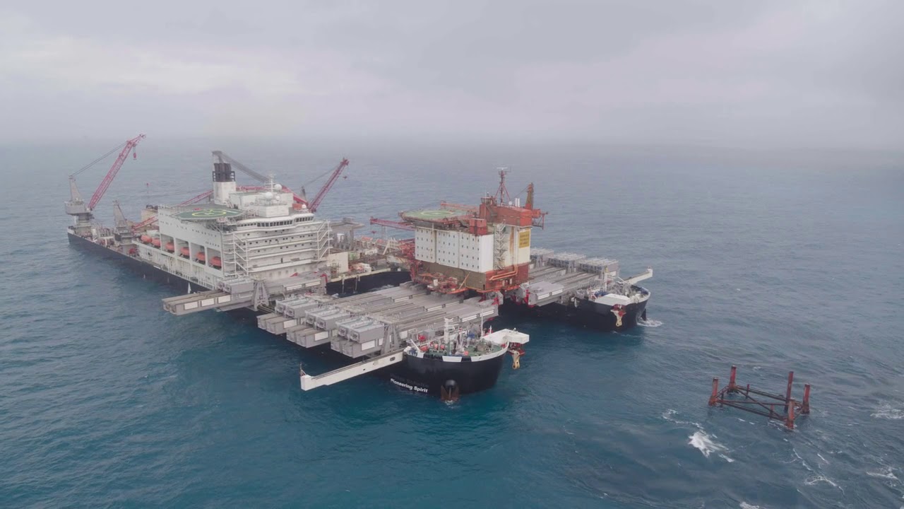 Valhall QP topsides removal by Pioneering Spirit