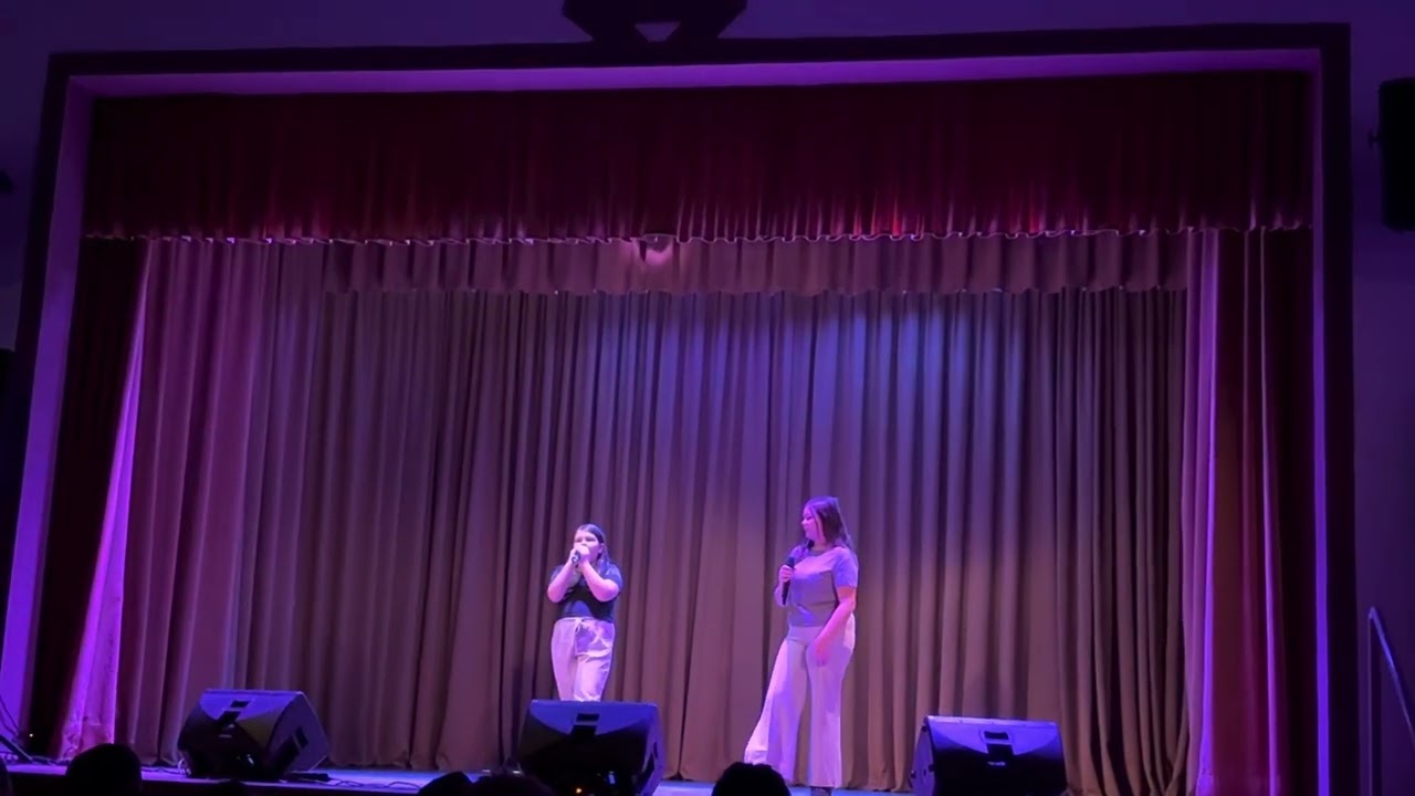 Eva in Klara- Zdaj pa Gre&scaron;(cover by maraaya)