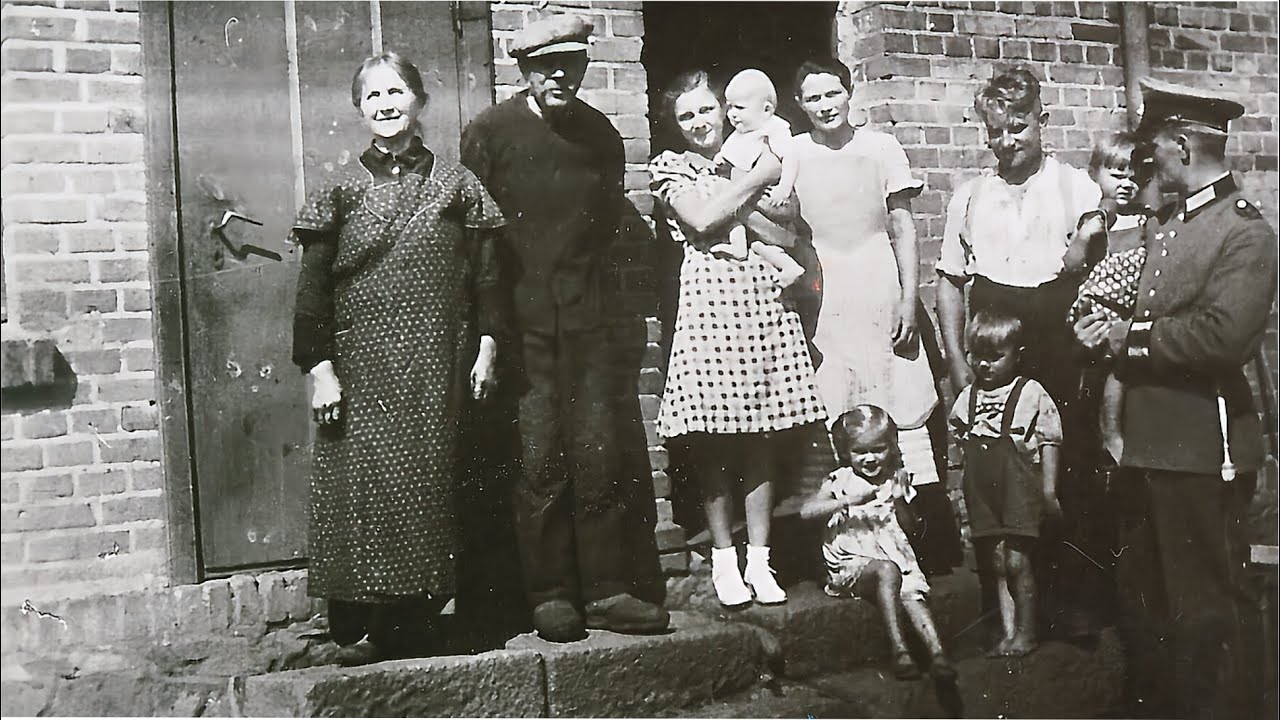 Mein Schulweg in Pommern ( 1941 )  Zeitzeugen berichten Hymne Das Lied der Pommern -  K&ouml;slin Bublitz