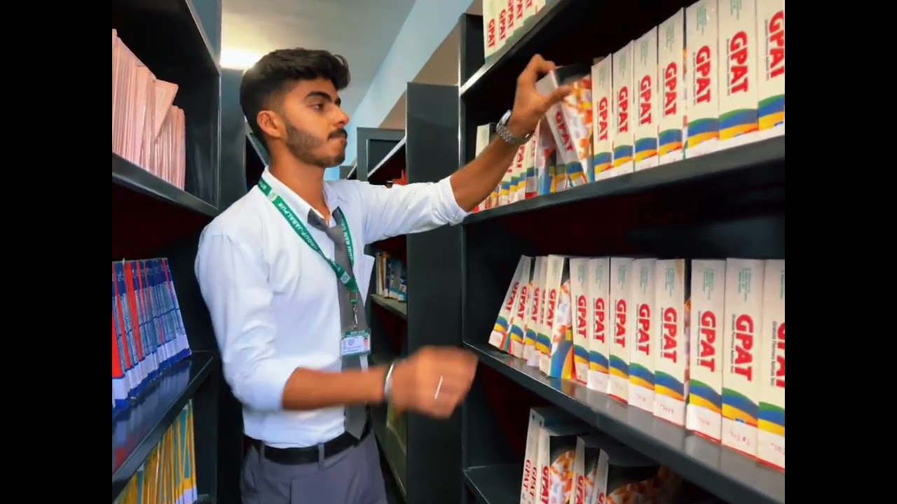 Добро пожаловать в аптеку SHRI Ram group JABALPUR #колледж #тур @pyarabachapan