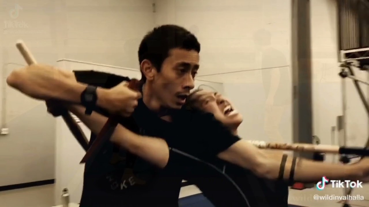 Stunts Sword Fight                                           Reference to Syndicate - 1