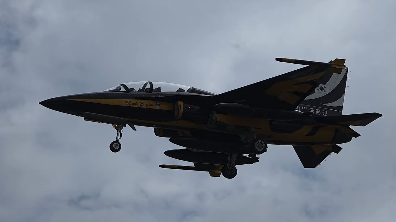 Siêu phẩm T-50 Golden Eagle của Hàn Quốc trở lại sau 4 năm - pha cuối thì đỡ không nổi 🤣