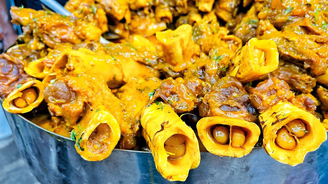 পল্লী বিদ্যুতের বিশাল সাইজের অস্থির নল্লি নিহারি / বিফ কালাভুনাটা সেরা - Bangladeshi Food Review 🔥