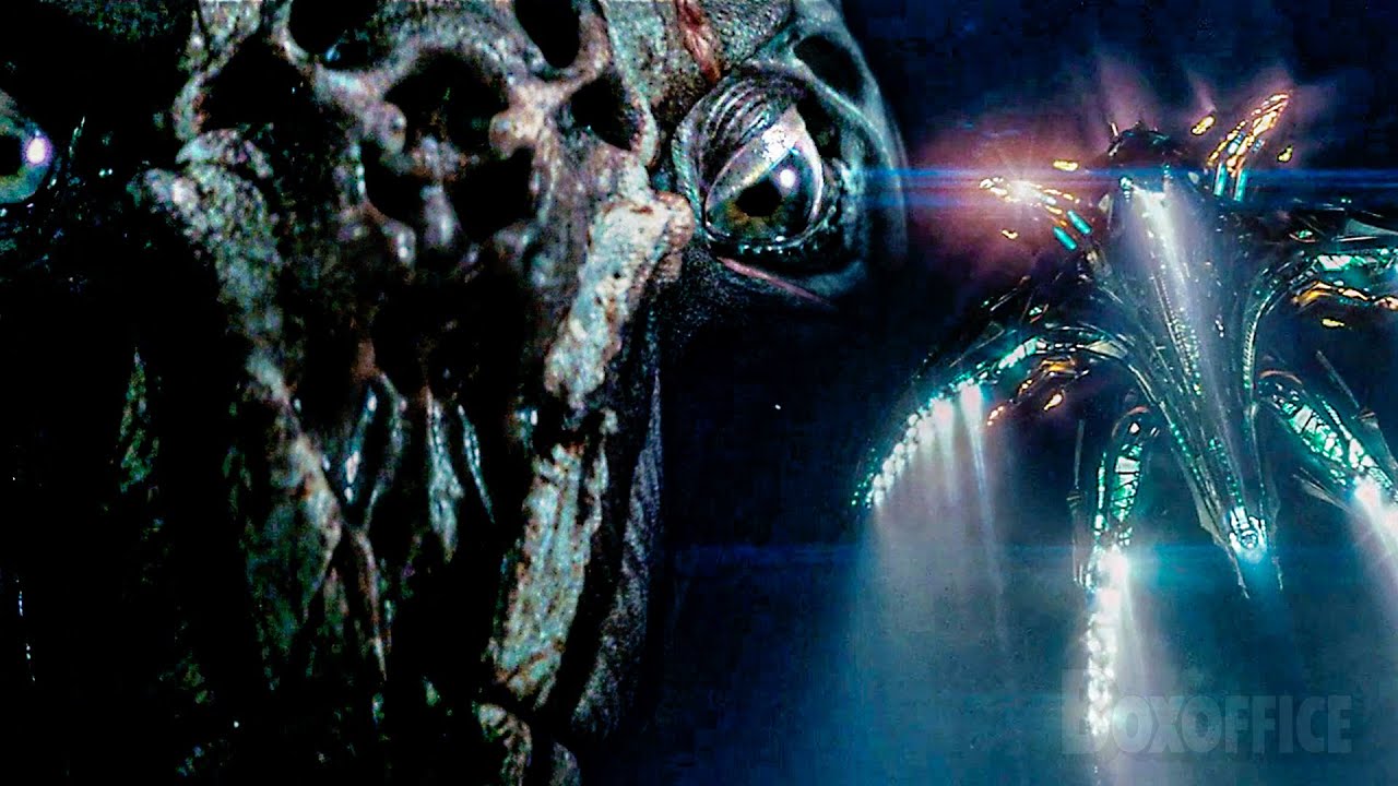 A besta alienígena constrói uma espaçonave | Cena final | Super 8 | Clipe