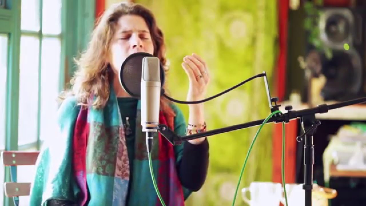 שירי גורפינקל ~ שחרחורת   (Ashira ~ Shecharchoret (Morenica