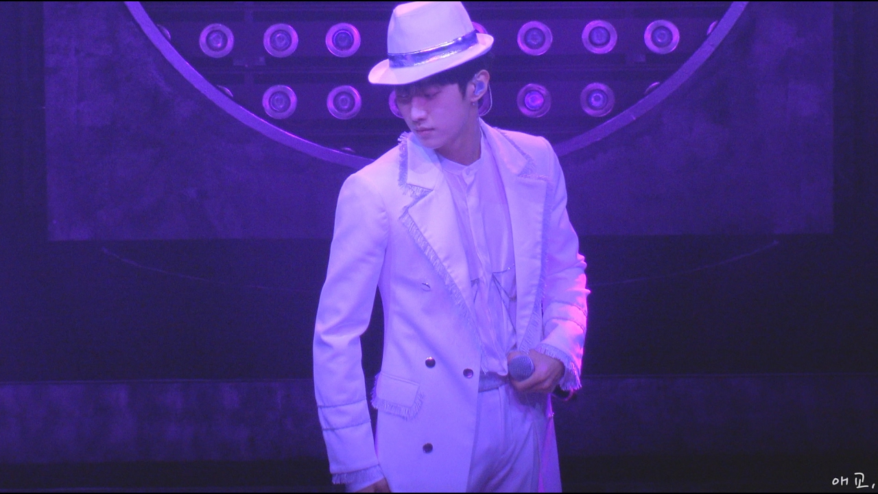 0204051112 B1A4 : OH MY GOD...