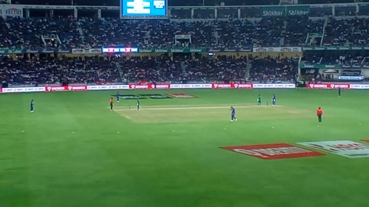 Arshdeep Drop Catch! Pakistan vs India Asia Cup 2022 #pakvindia #asiacup2022 #dubaicricketstadium