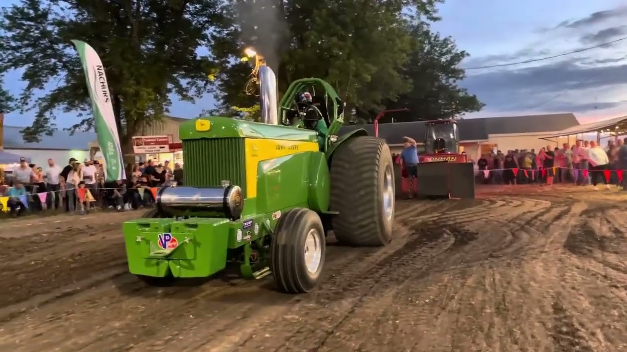 Is a John Deere 830 the best looking tractor John Deere has ever made?