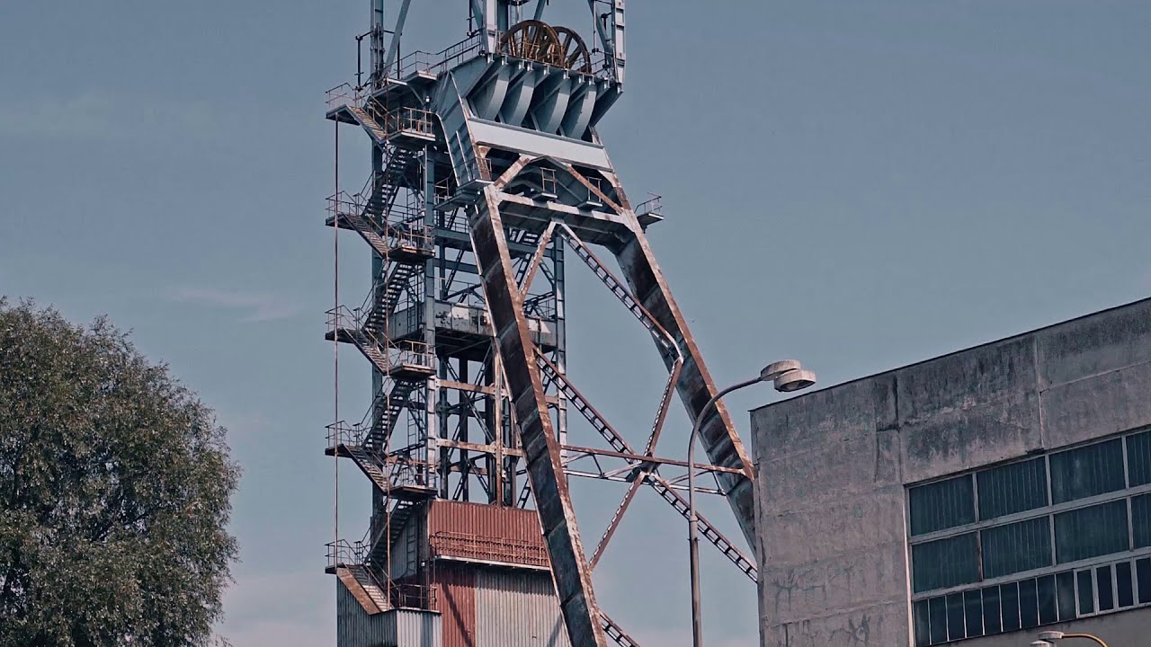 Důl Paskov lokalita Sviadnov - Demolice jámové budovy