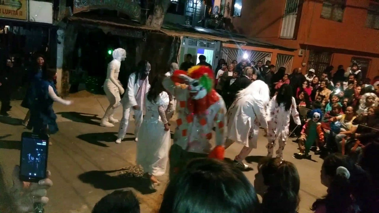 Que moustros