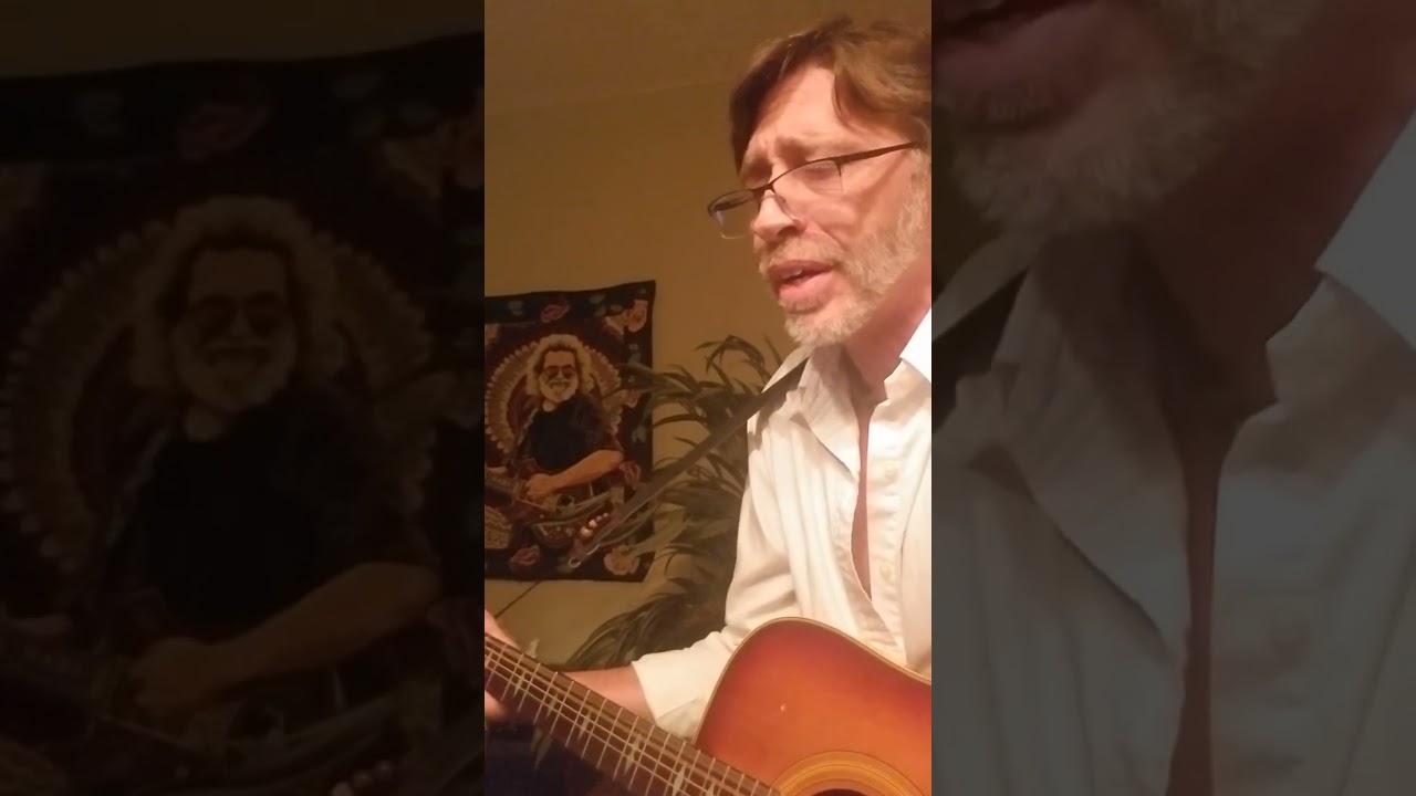 Pardi of One performing 