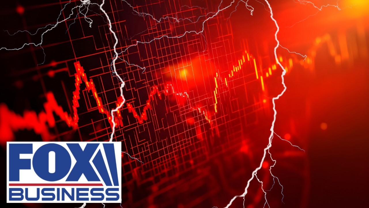 'FALLING KNIFE': Investment expert fires market WARNING at investors