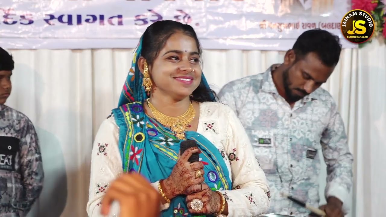 Manisha Ben Bharwad live raj garba