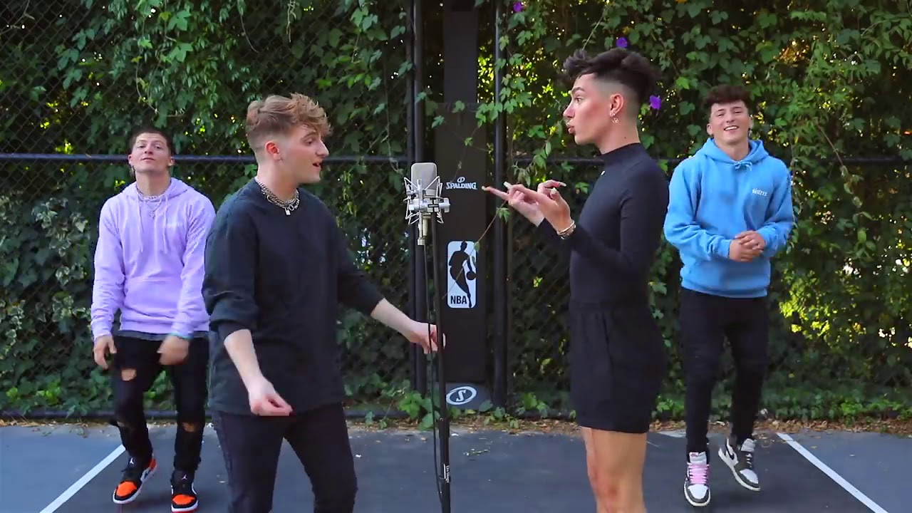 Lopez brothers sing😎