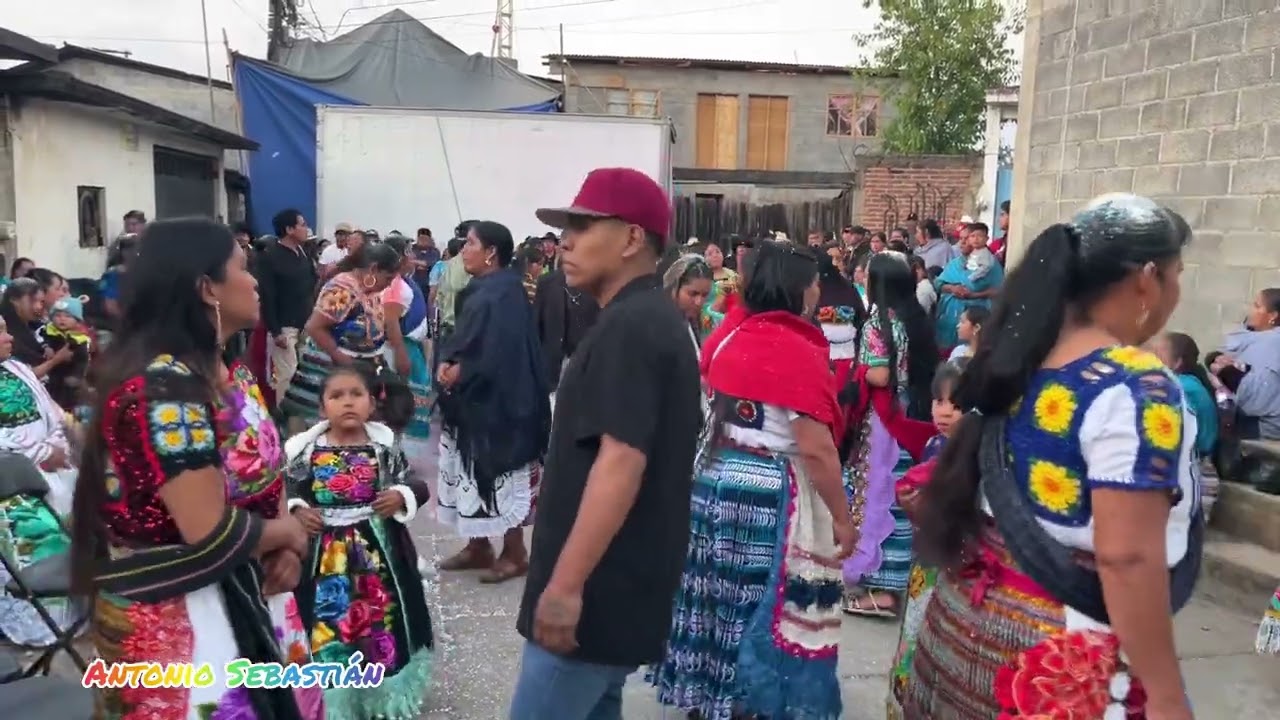 2. ￼ Fiesta del perdón de la familia Gutiérrez y familia Olivo Turícuaro Michoacán