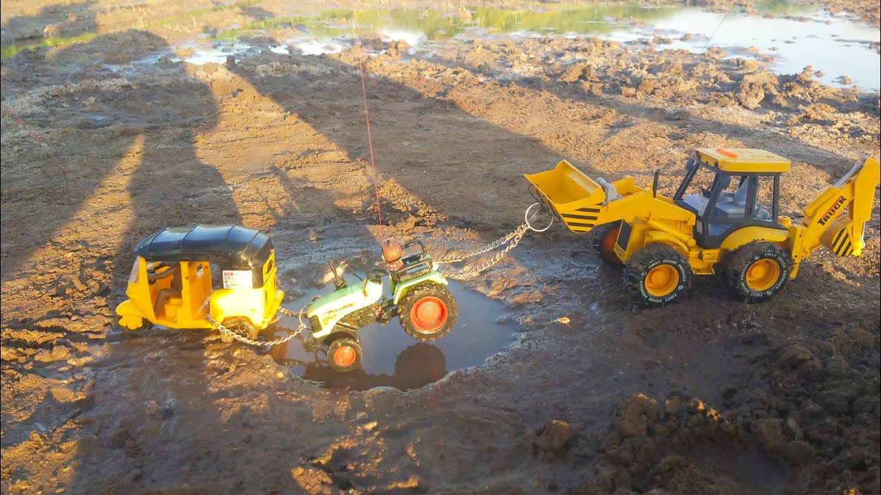 BharatBenz Dumper 2 Auto Rickshaw 2 HMT Tractor Accident Highway Pulling jcb tractor Rickshaw Car ?