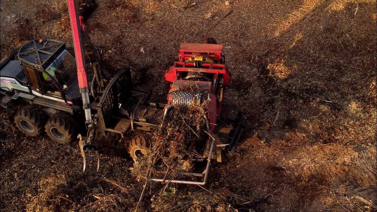 Compactadora de biomasa forestal | DJI MINI 2 Drone Video