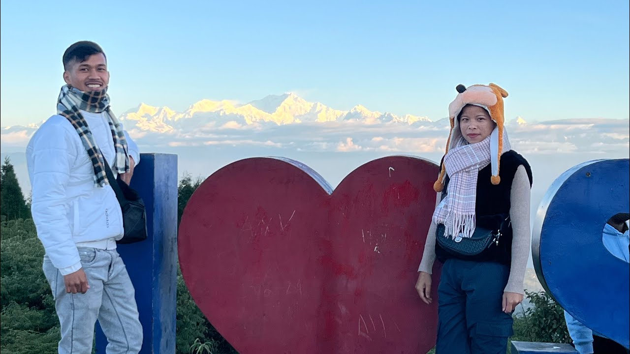 Beautiful Sunrise of 📍 Darjeeling Tiger Hill 😇 Finally Da poi Sikkim i Ep 2.. 