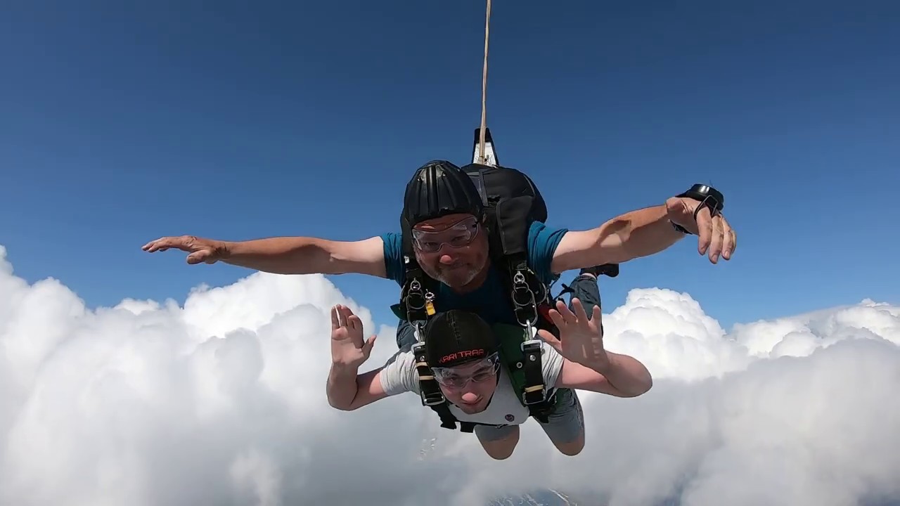 Mitt aller første TandemHopp (Skydive Voss)
