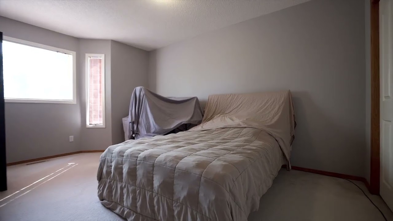 107 Mount Douglas Manor SE- Calgary, AB