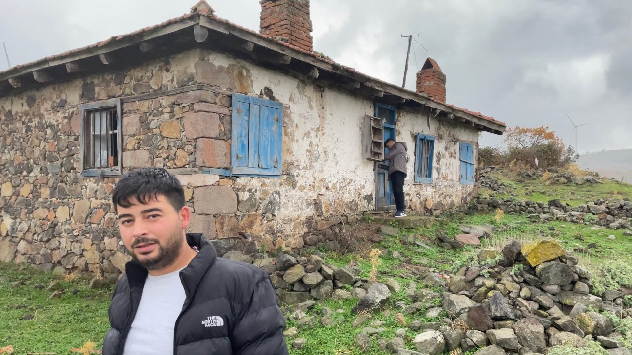 TERK EDİLMİŞ DENİZ MANZARALI KOCADAĞ KÖYÜ
