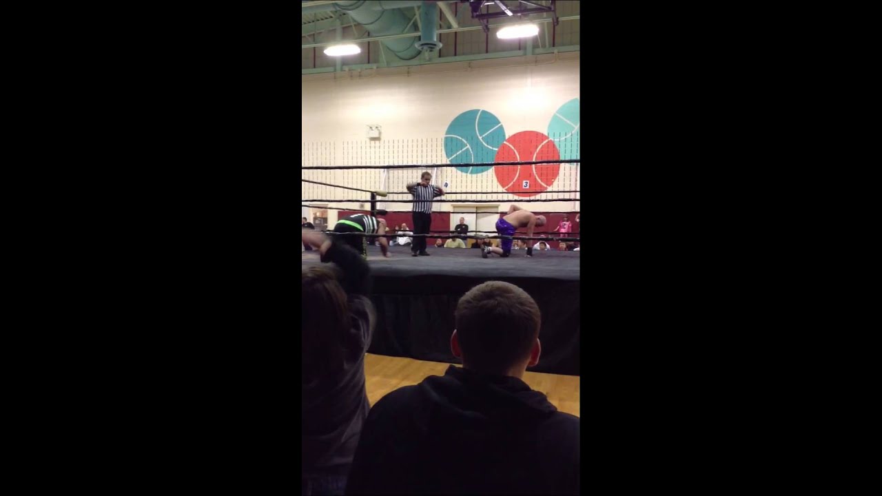 Referee getting too 'into it' at a WFO tournament