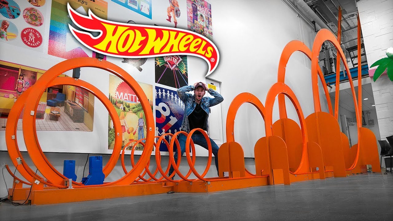 PISTA DE HOT WHEELS GIGANTE COM MAIS DE 10 LOOPINGS - Brancoala