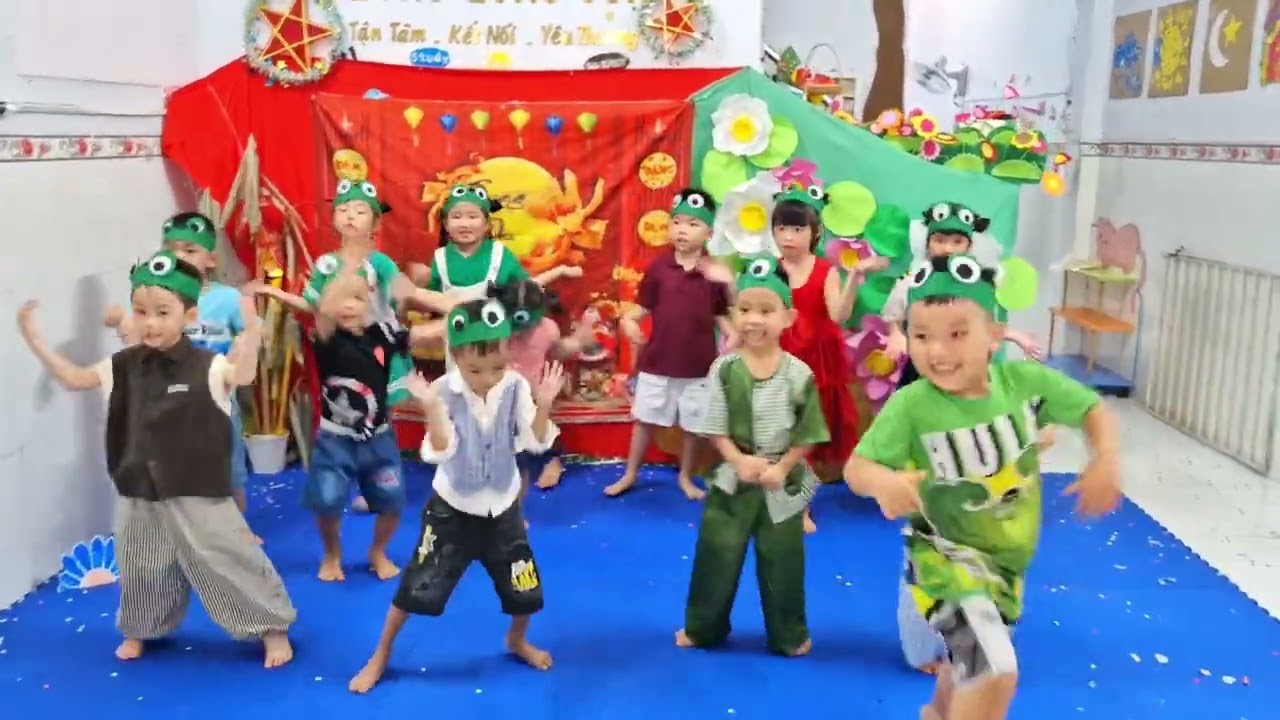 Ếch ngoài đáy giếng