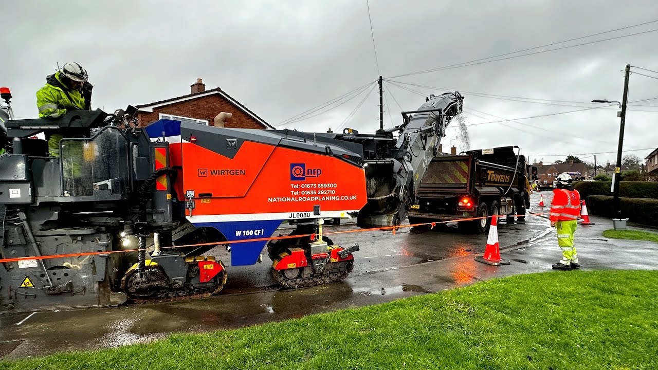 Resurfacing Works-Victoria Drive, Broadfield Road & Cotswold Avenue, Eastington DAY 3-Part 1