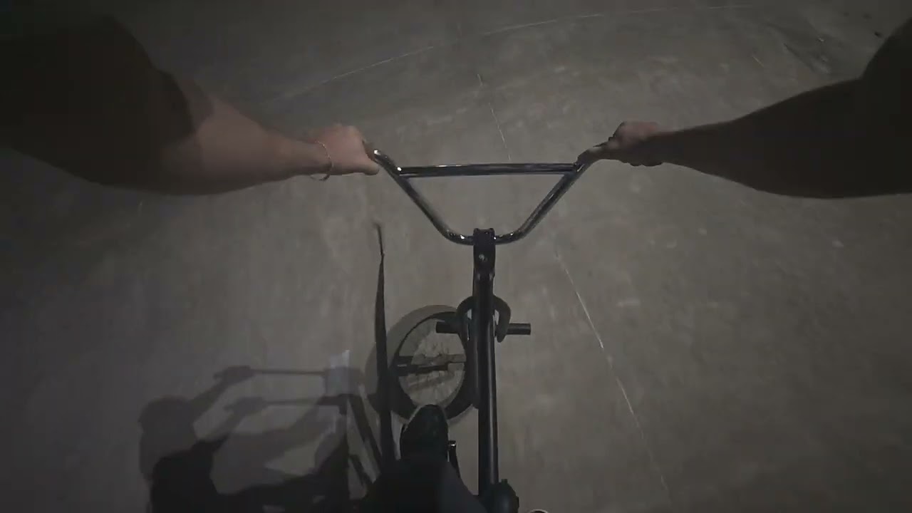 CAPELETTO ANDANDO DE BMX