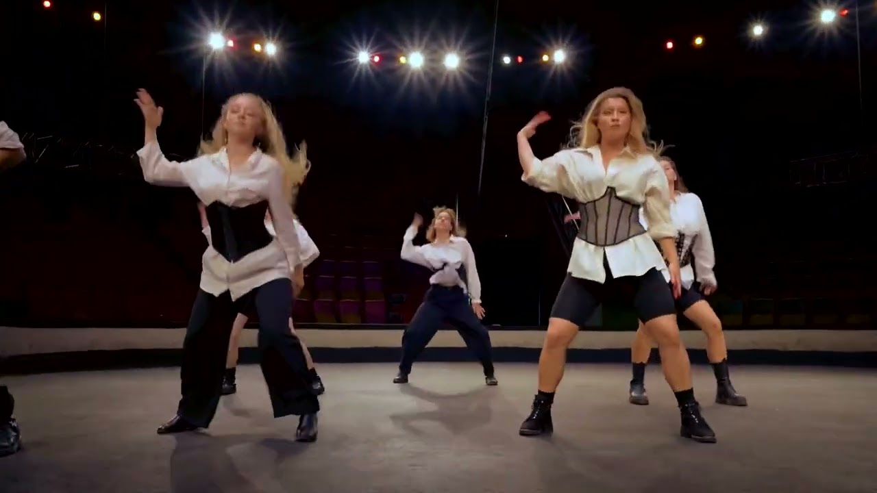 Britney Spears - Circus. Choreo by Malika