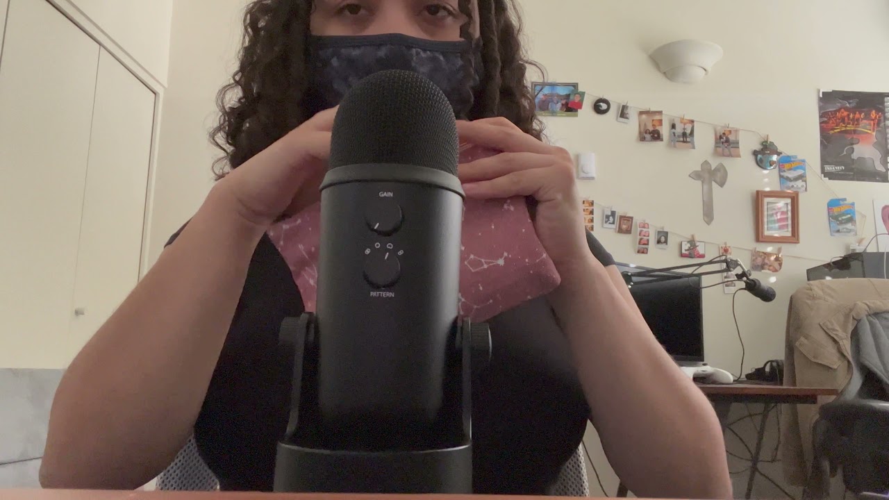 ASMR Scrunching/Mouth Sounds