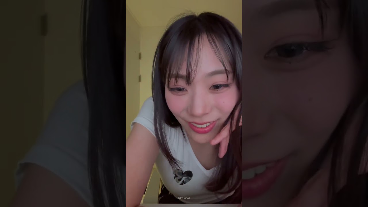 QWER's Siyeon proving that she still got her NMB48 moves down 💃