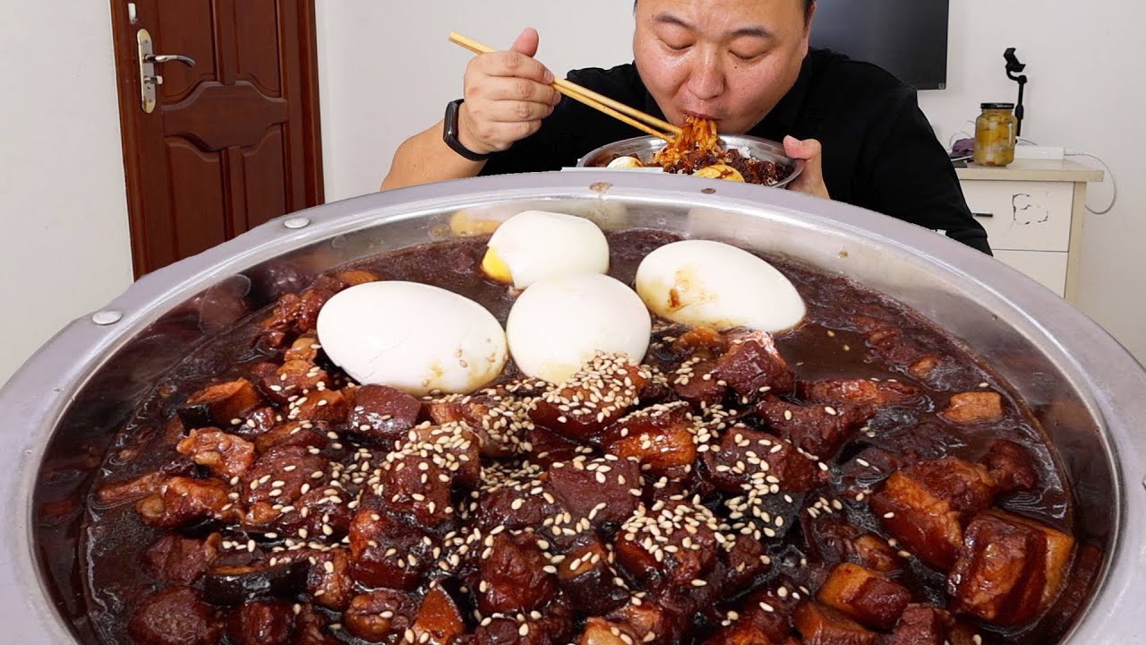 网友想看台式卤肉饭，阿强安排啦，浓油酱赤，拌饭太过瘾啦【cram阿强】