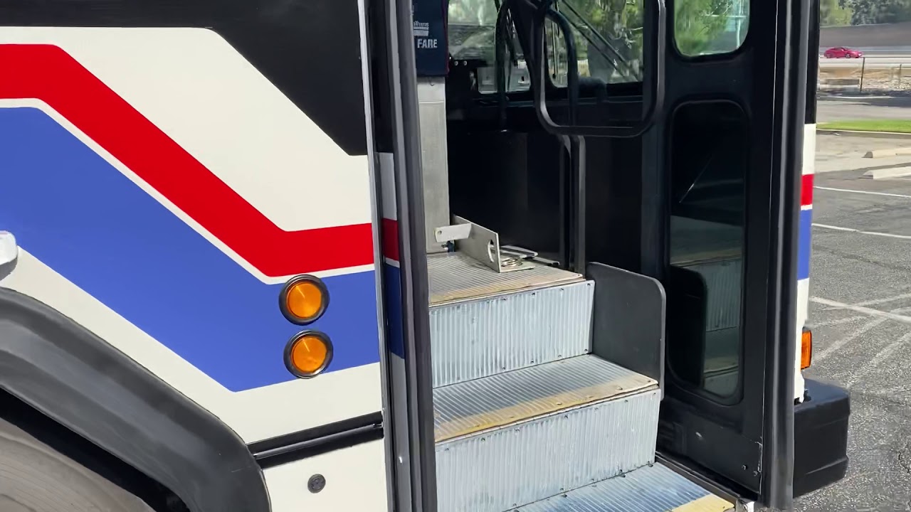 samTrans 852 - 1984 Gillig Phantom