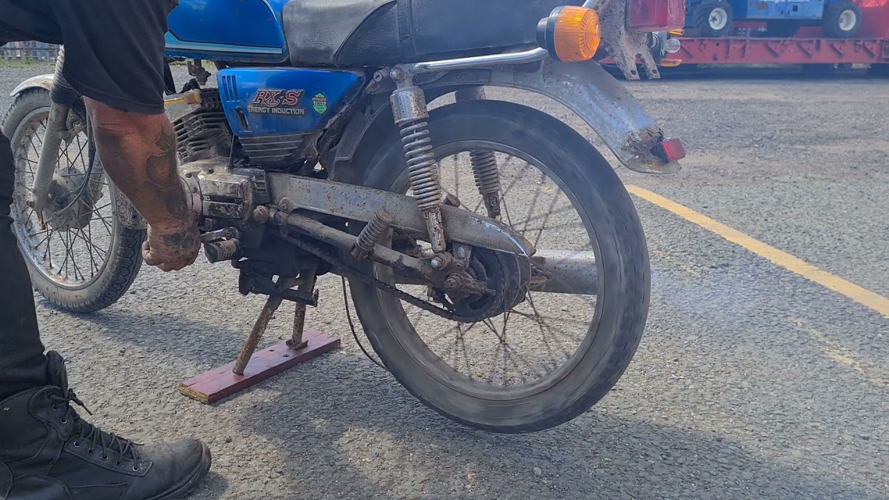 1988 YAMAHA RXS100 BARN FIND FOR SPARES ONLY, ENGINE START.