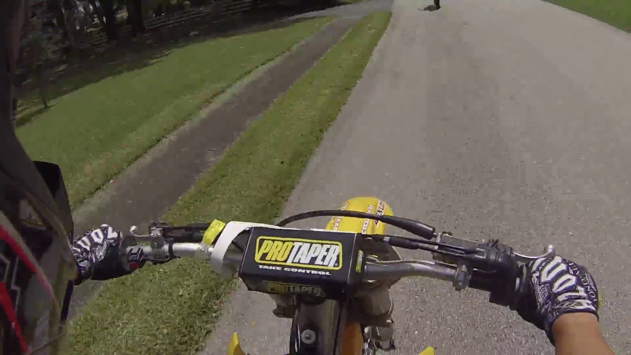 YZ450F chases RMZ450