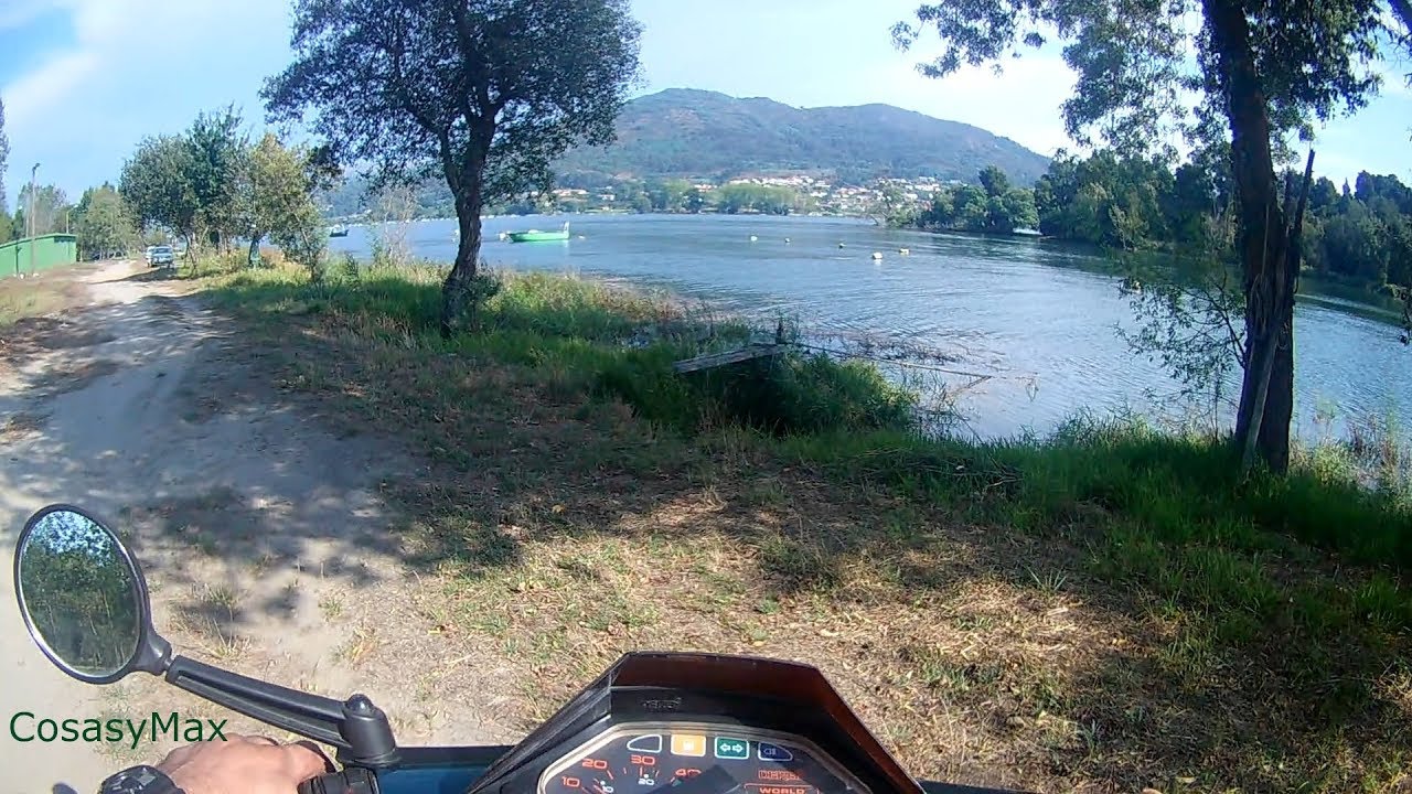 Derbi Variant Start / El Río Miño / / The Miño River