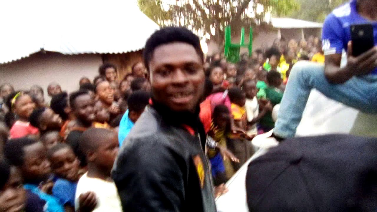 Kabila Malama x King G2 x Mando were welcome by hundreds in Lavushi Manda of Muchinga province.