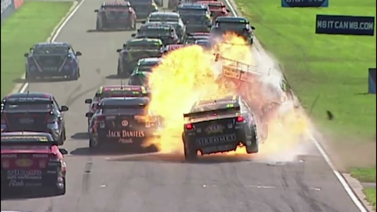 V8 Supercars Championship Crashes 2011 part 1