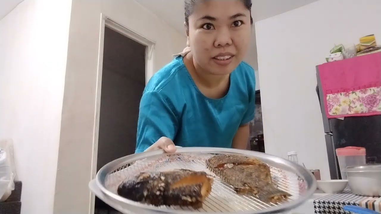 May aasikasuhin ang inahan kaya bantay muna ng apo