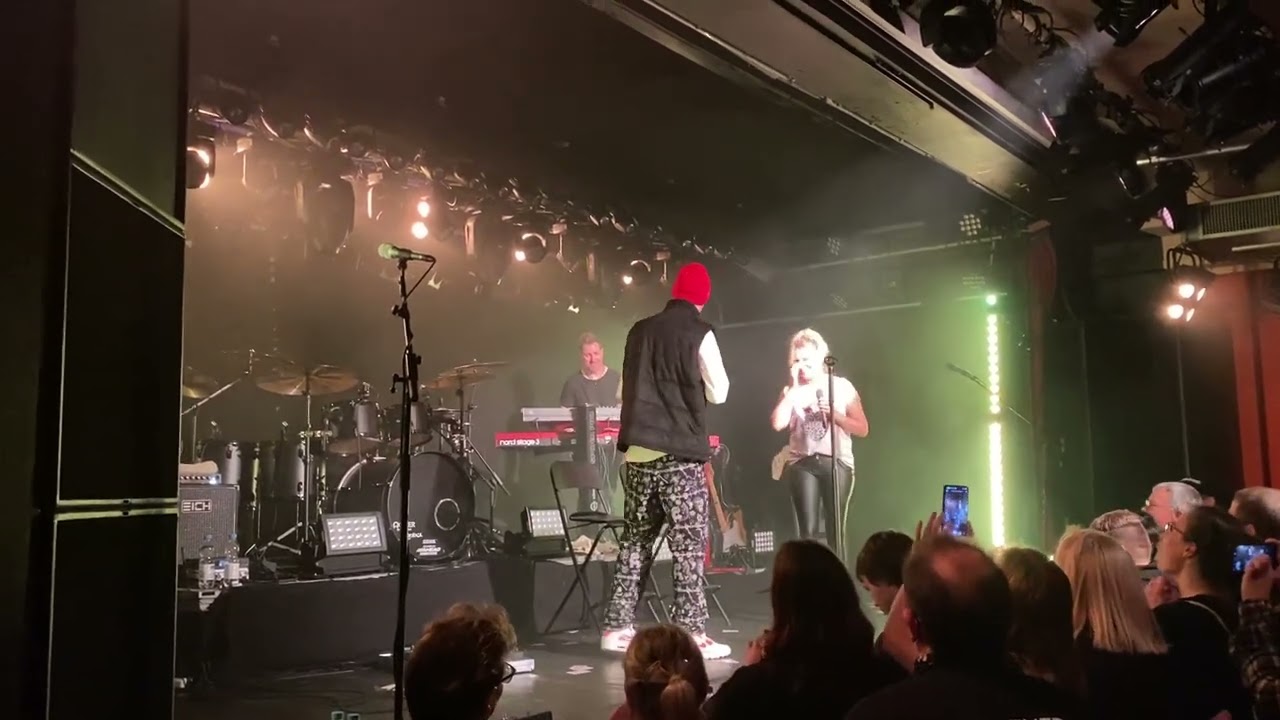 Jini Meyer feat. Tänzer - Labyrinth (Live) 14. Oktober 2022