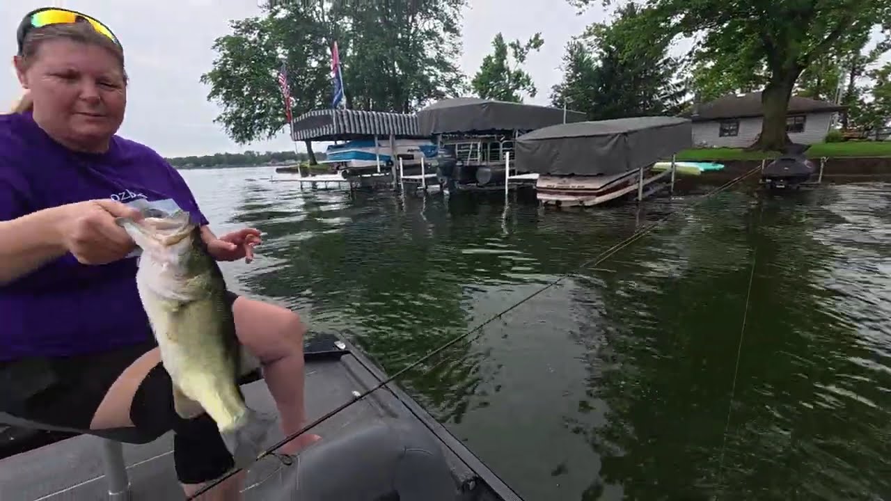 Northern Indiana Big Chapman Lake bass fishing 