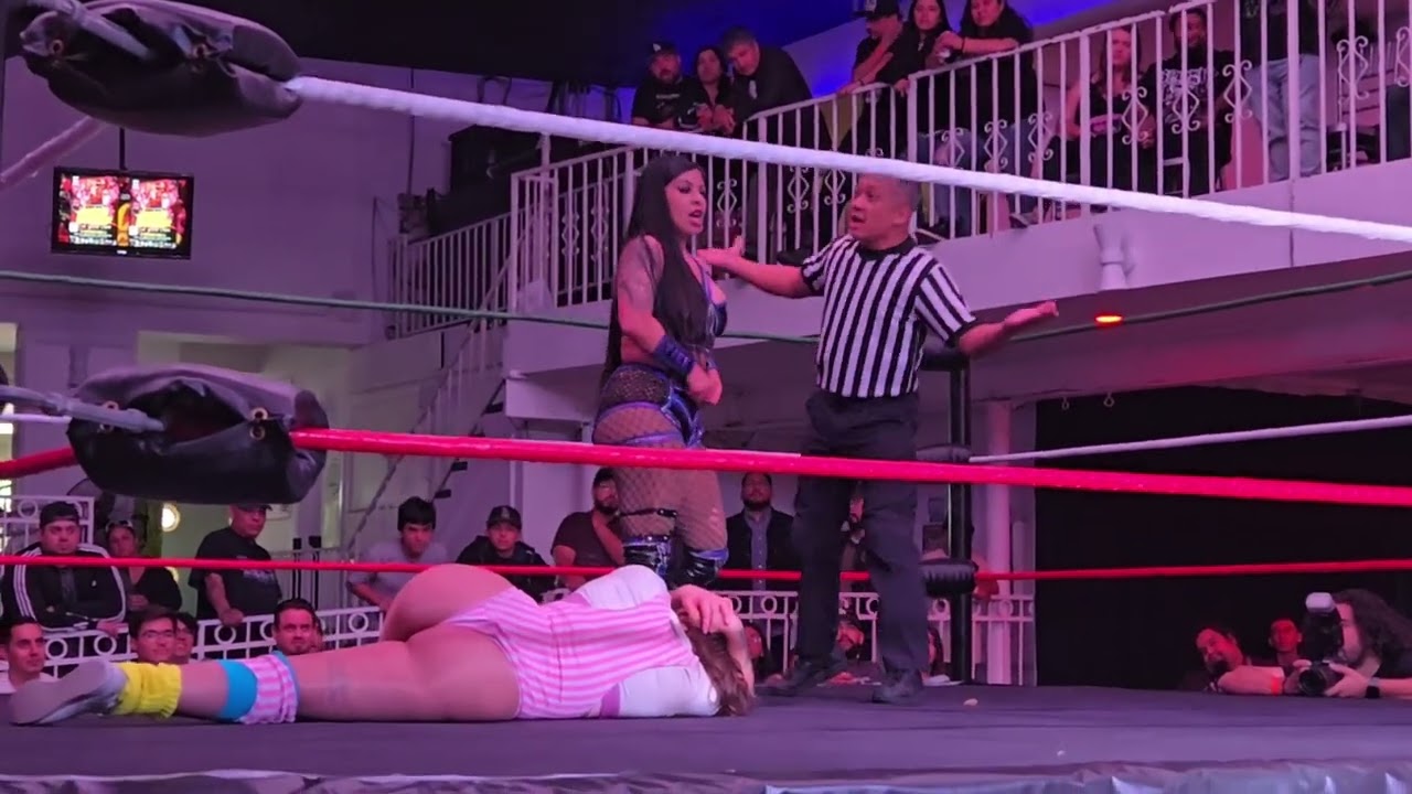 Zyra VS Delilah Doom (East Los Lucha)