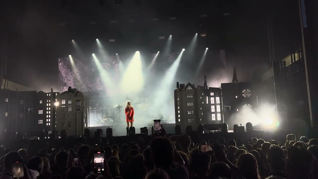 Paula Hartmann - Schwarze SUVs (Zitadelle Berlin Spandau - 01.08.25)