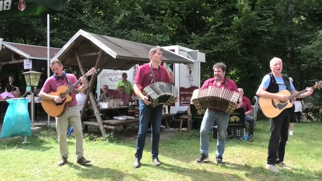 Wu de Wälder haamlich rauschen