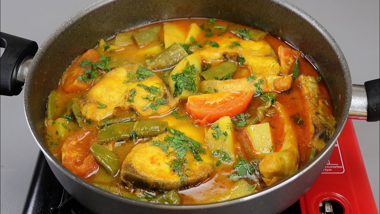 শীতের সবজী দিয়ে রুই মাছ (সীম,আলু,টমেটো দিয়ে)| Rui Mach Recipe | Ruhu fish curry with vegetable