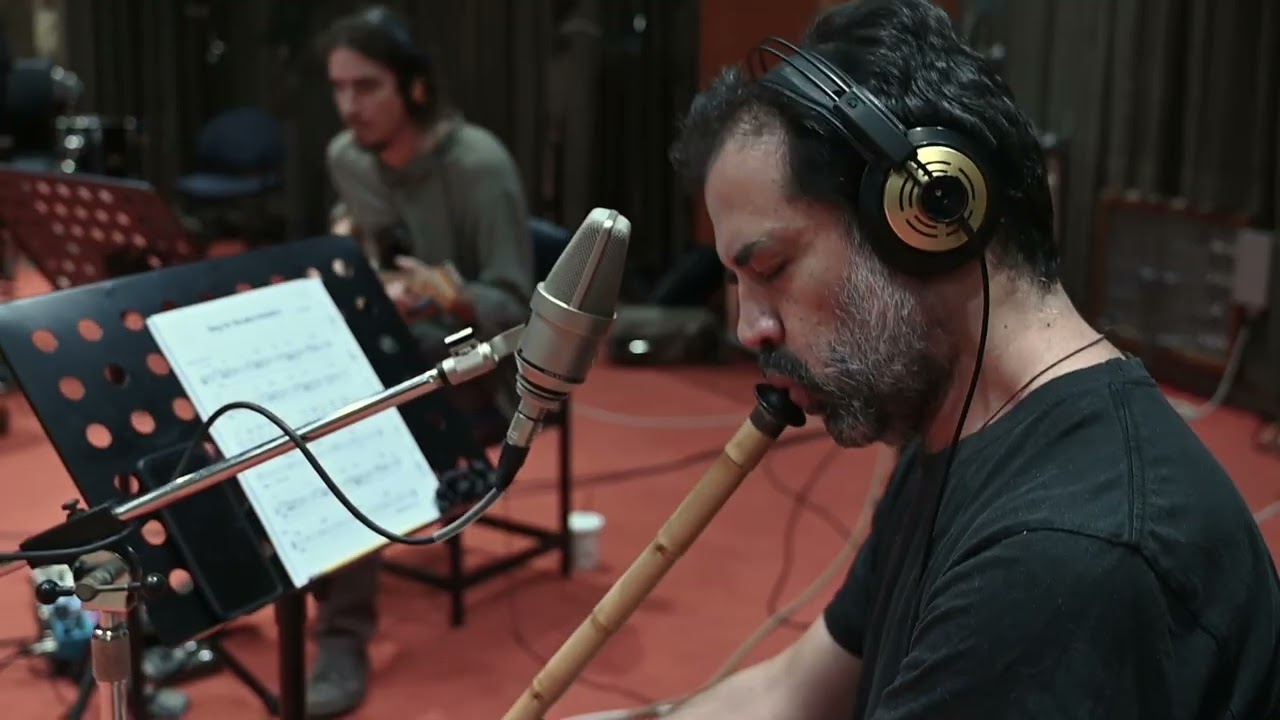 Εκεί, στη ρίζα του βράχου (Composer: Vyronas Ntolas)