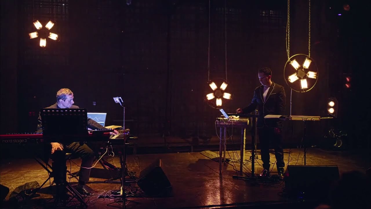Peter Theremin plays FLUX